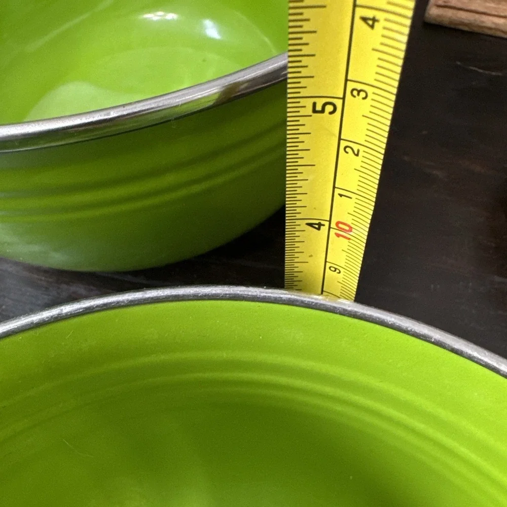Fiesta Set of 2 Mixing Bowls Green Enamel Over Metal 9.1/2" & 8" For Decor Only - Picture 7 of 7